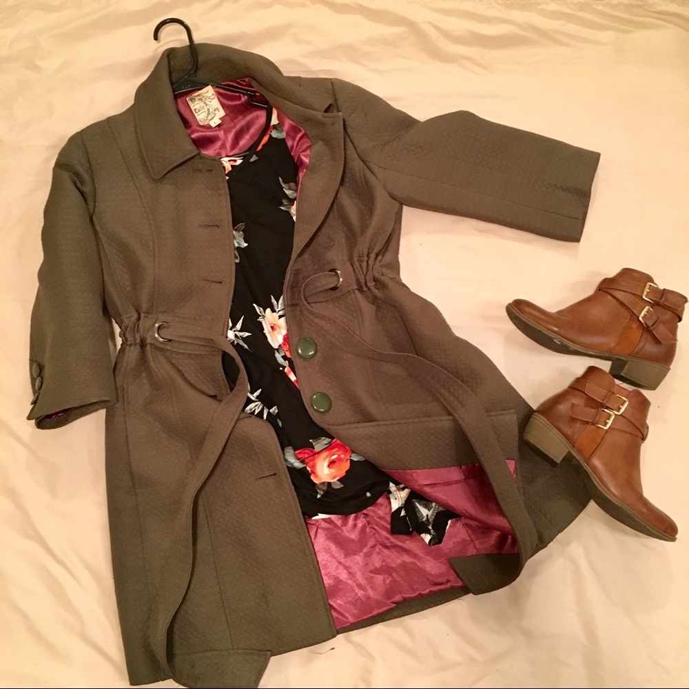 OLIVE Green Trench Coat 3/4 sleeve